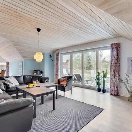 Lumi - 800m From The Sea By Interhome Blåvand