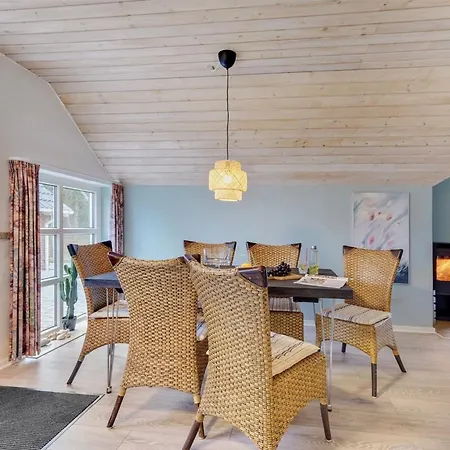 Lumi - 800m From The Sea By Interhome